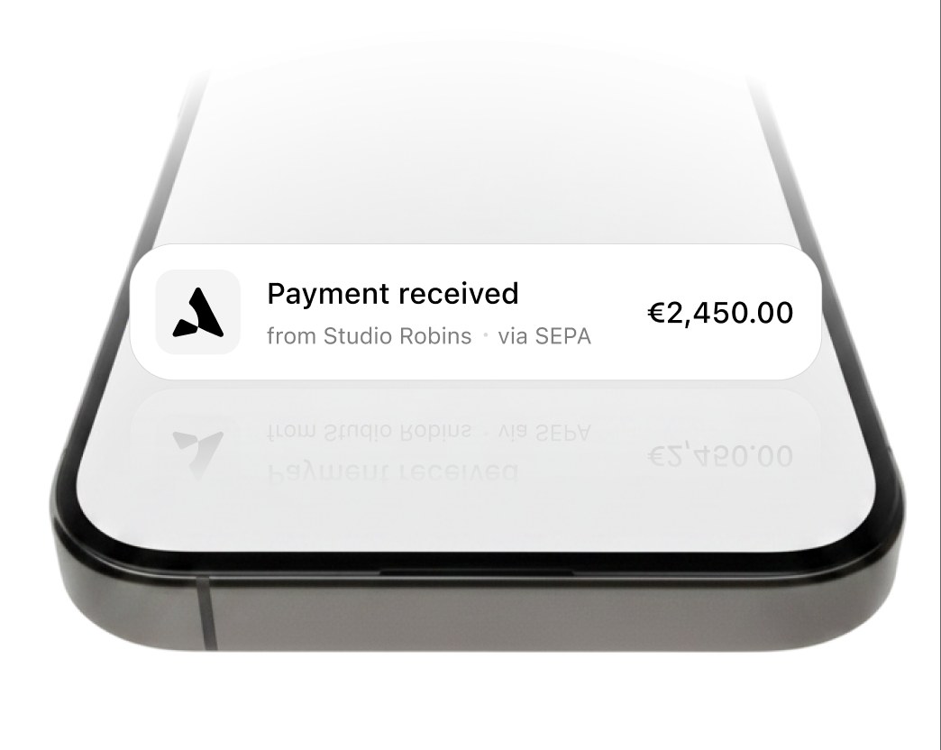 A payment arriving, shown as one line on the lock screen.